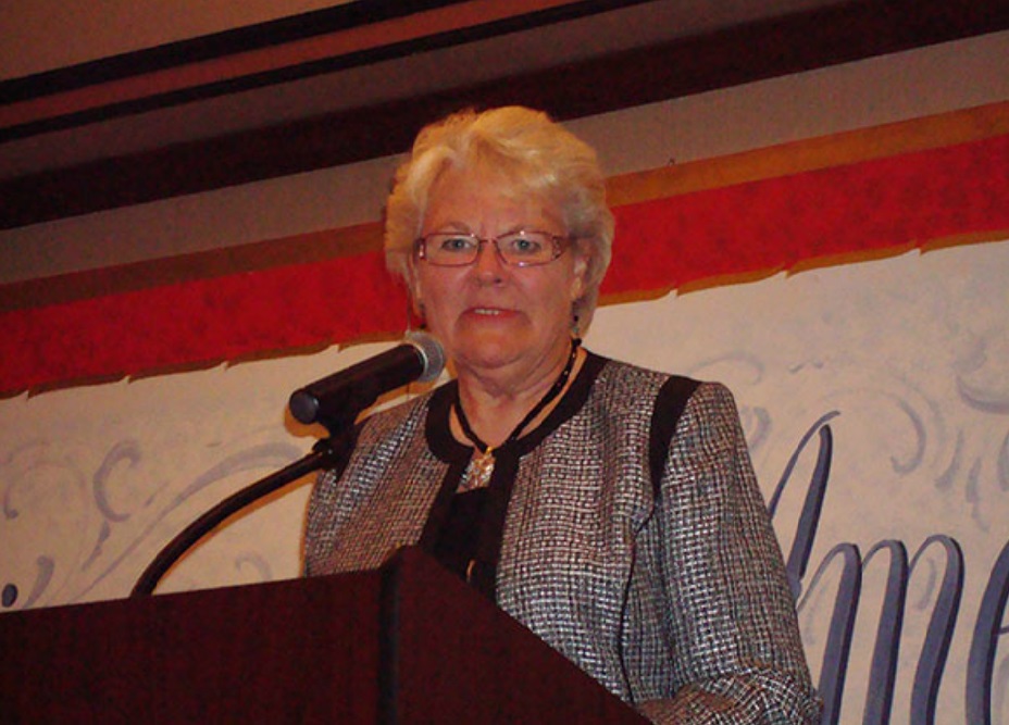 Lauraine Snelling Speaking at Scandinavian-American Hall of Fame Induction